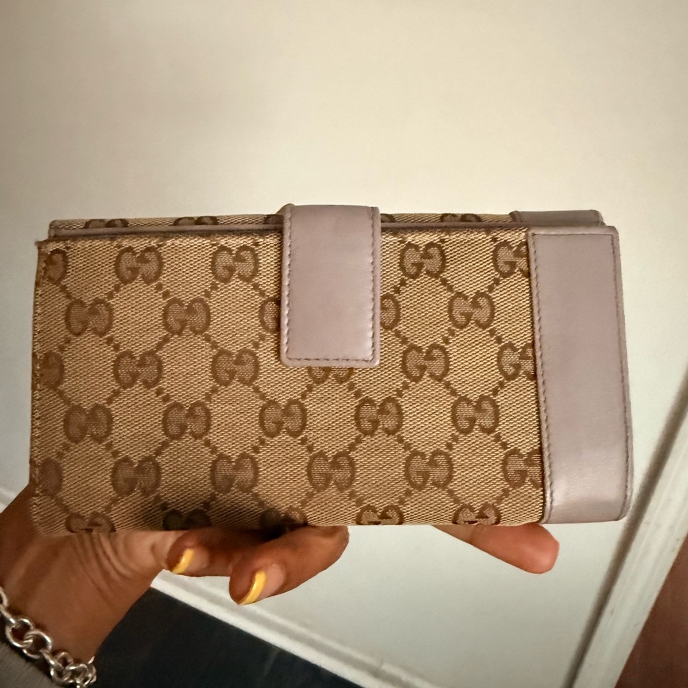 Gucci Tan and Purple Clutch - Picture 3 of 5
